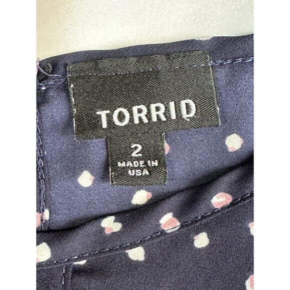 Torrid Women’s Size 2 Navy Blue Blouse w/White & Pink Spots 100% Polyester Flowy - Picture 9 of 13
